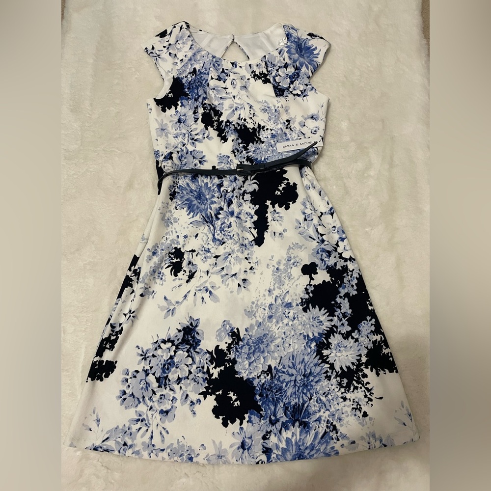 Floral Dress
Emma & Michele